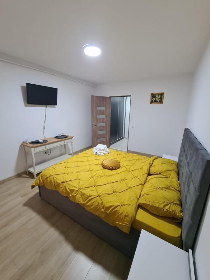 Appartamento Garsoniera Luxury Kevin Piteşti Esterno foto